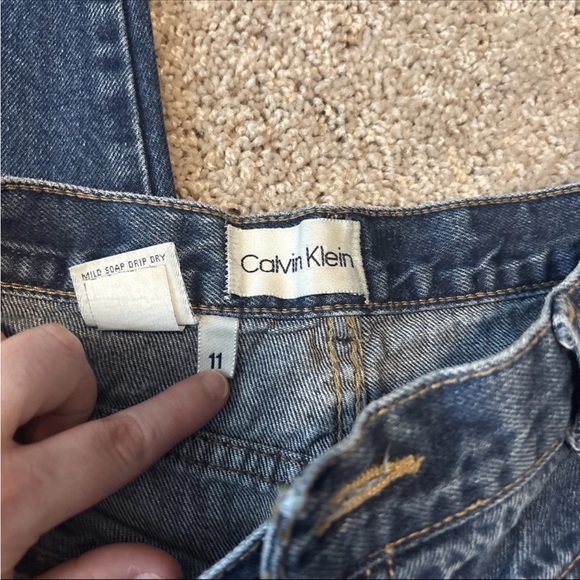 Calvin Klein Vintage Women’s Jeans Dark Wash 27x27 Cute V Waist, 1993 Mom Jeans - Picture 3 of 10